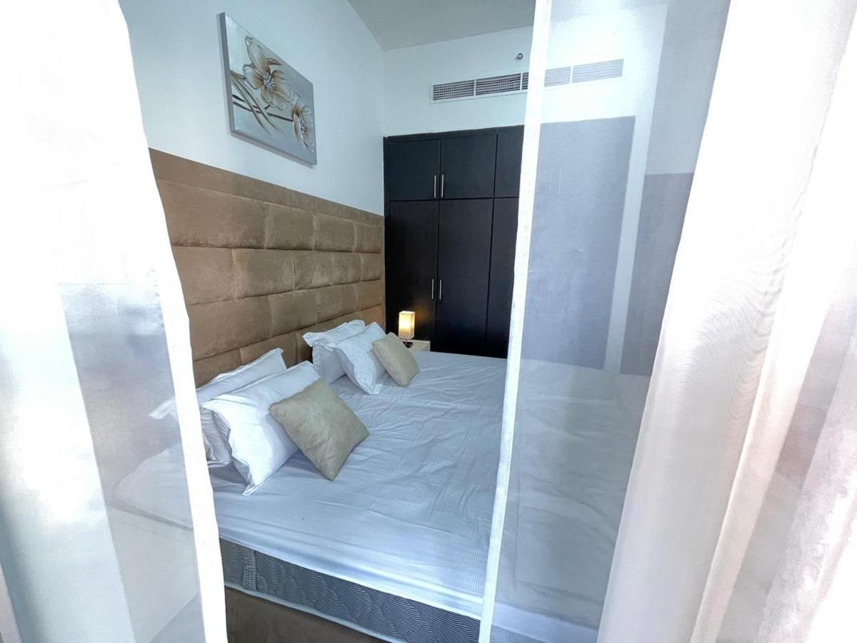 Private Gorgeous Room With Marina View With Shared Kitchen Ντουμπάι Εξωτερικό φωτογραφία